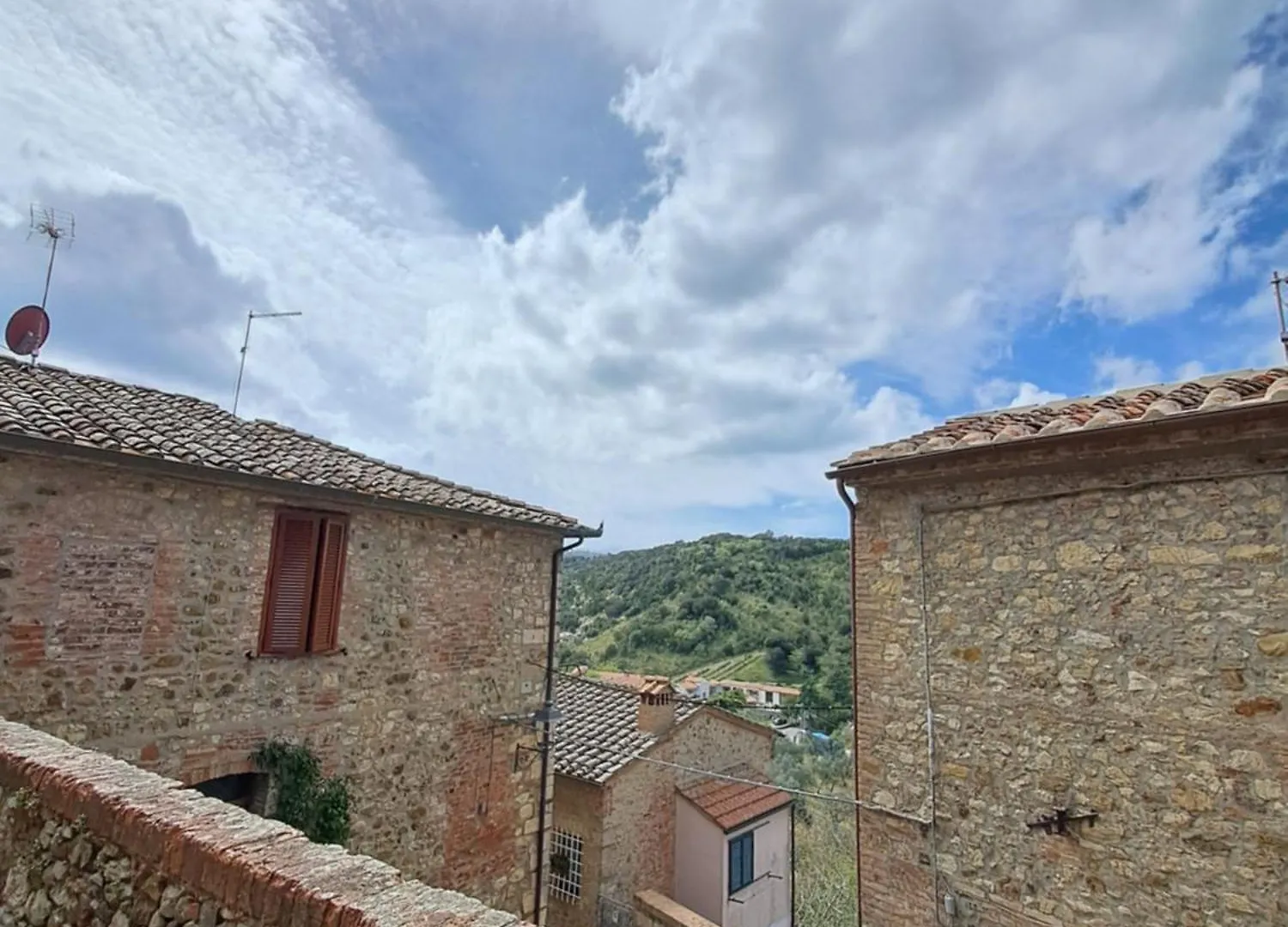 La Casa Di Dino ,Pari location